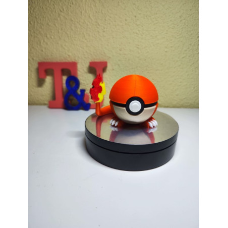 Pokeball Charmander