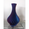 Jarrón Iridiscente Espiral 3D